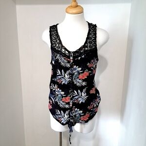 Kismet | Black tropical pattern button up women's tank top